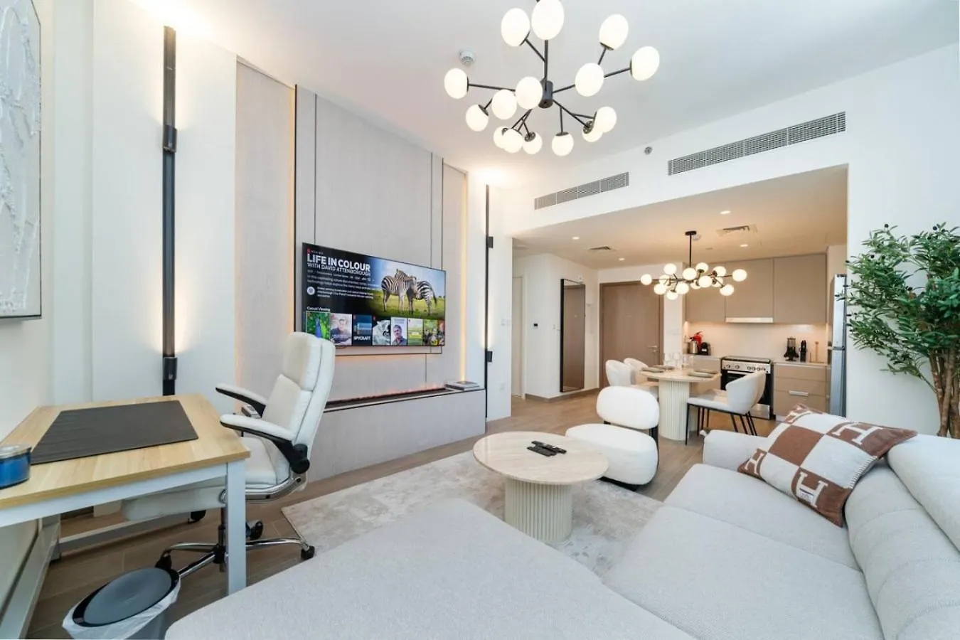 Apartment Chic And Stylish 1 Bedroom Getaway In Creek Beach Dubai United Arab Emirates