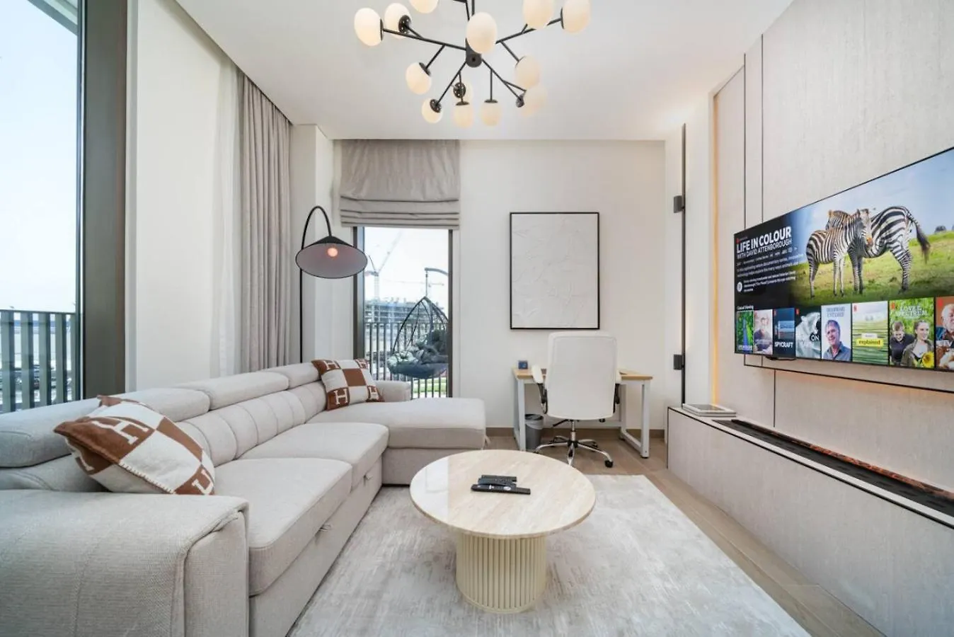 Chic And Stylish 1 Bedroom Getaway In Creek Beach Dubai