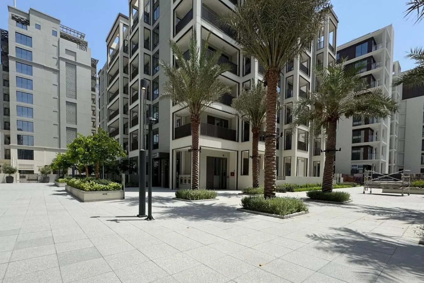 Chic And Stylish 1 Bedroom Getaway In Creek Beach Dubai Apartment