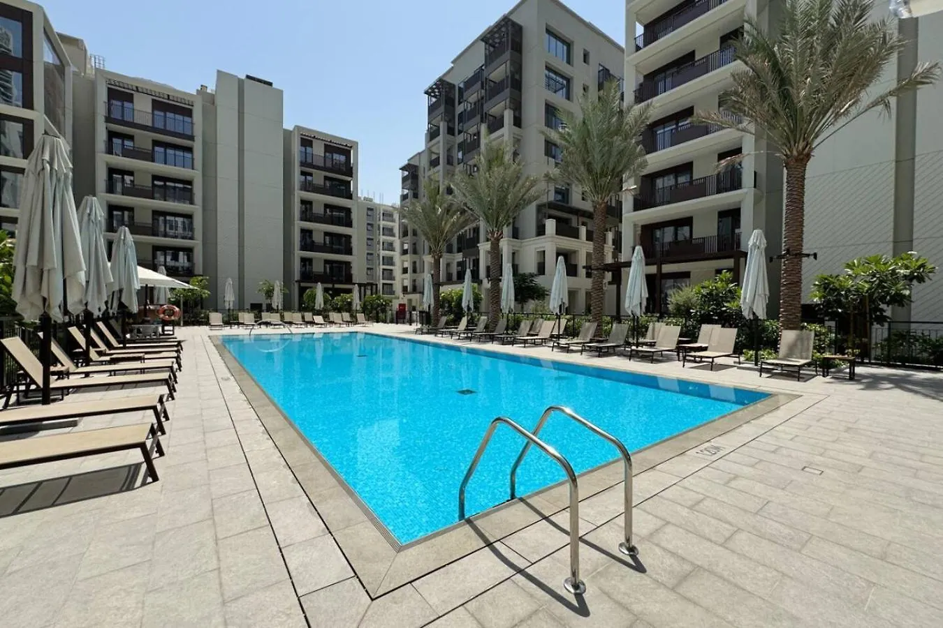Apartment Chic And Stylish 1 Bedroom Getaway In Creek Beach Dubai United Arab Emirates
