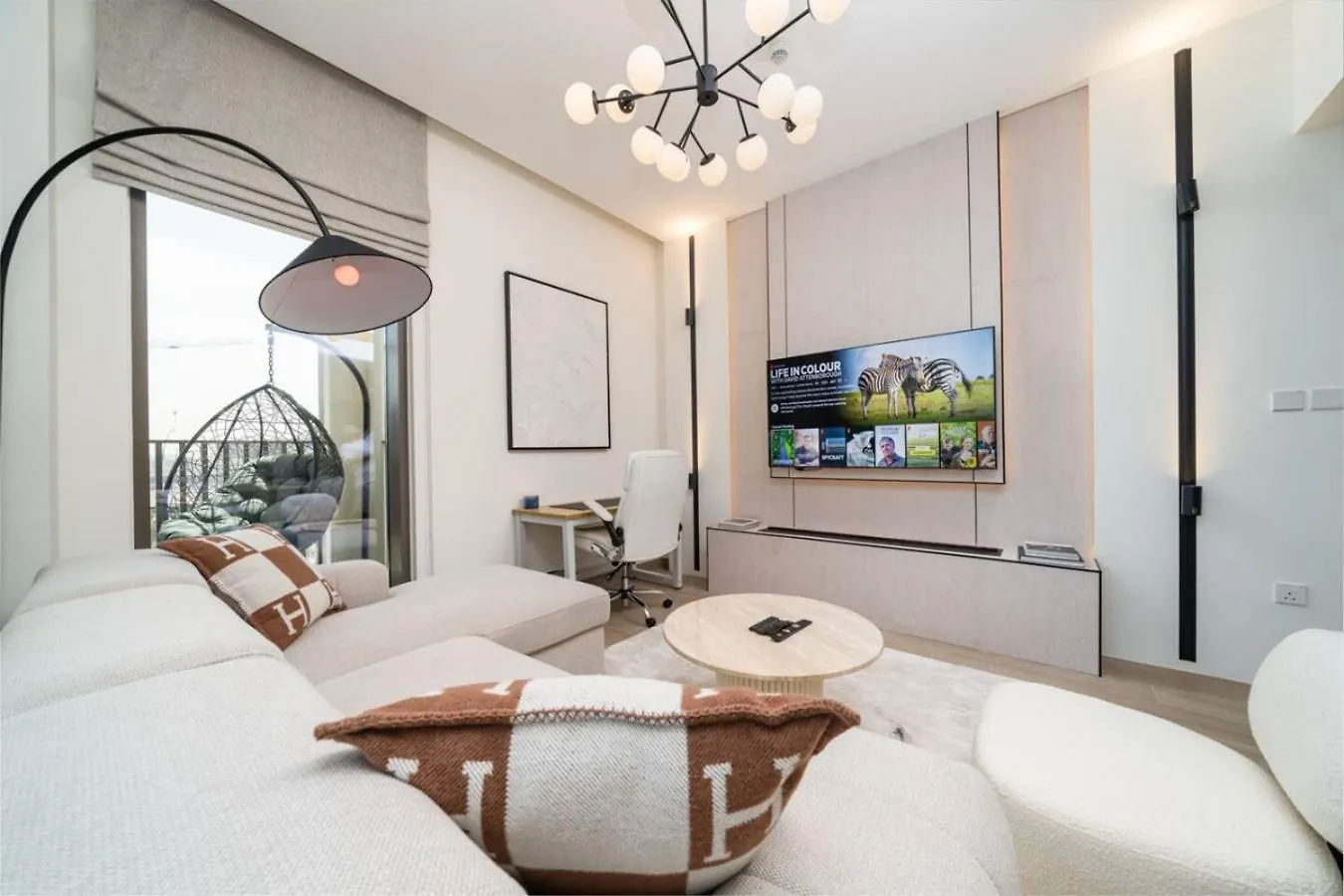 Apartment Chic And Stylish 1 Bedroom Getaway In Creek Beach Dubai