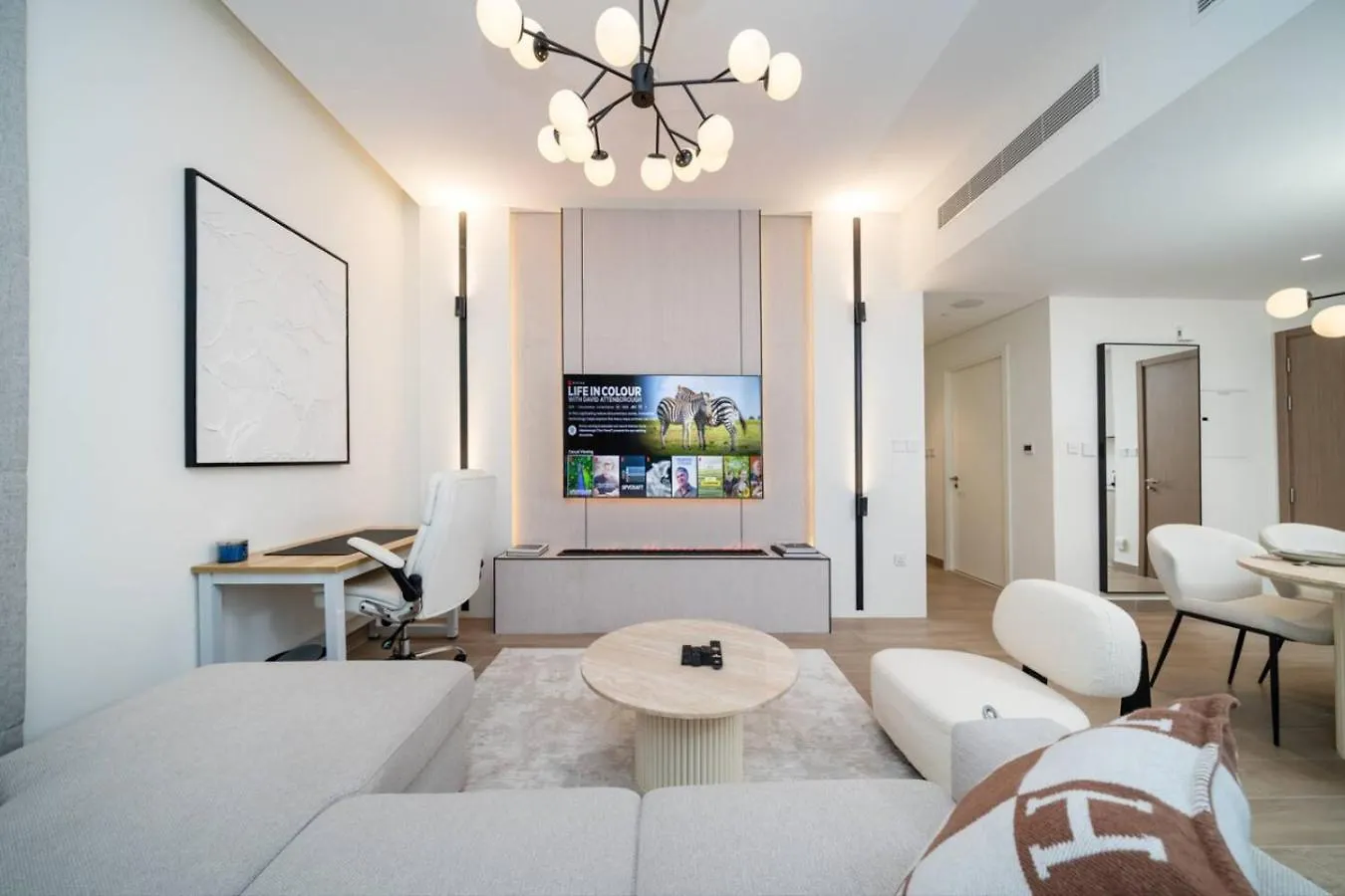 Chic And Stylish 1 Bedroom Getaway In Creek Beach Dubai