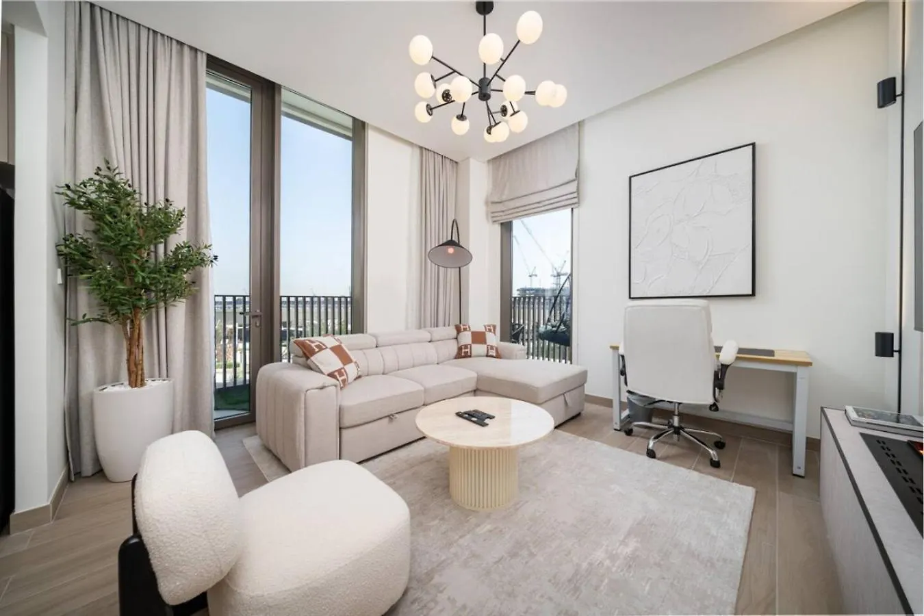Chic And Stylish 1 Bedroom Getaway In Creek Beach Dubai